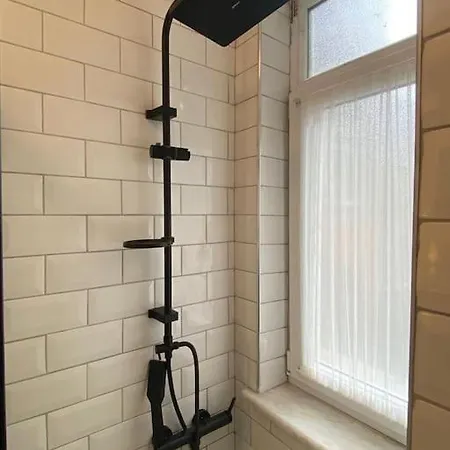 Stunning Near Metro - Degirmen 64 Appartement