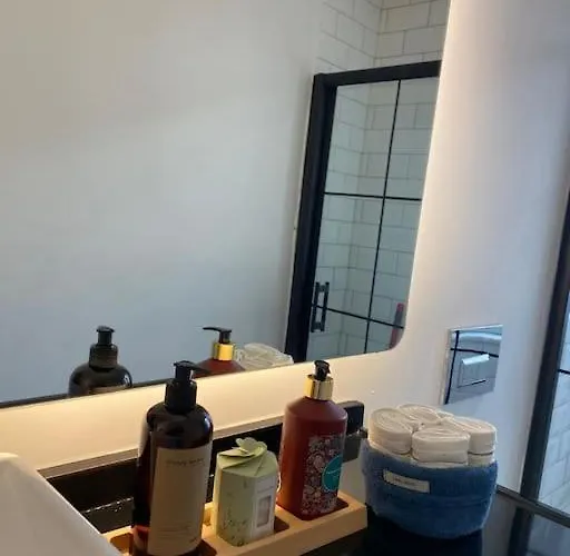 Stunning Near Metro - Degirmen 64 *