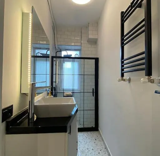 Stunning Near Metro - Degirmen 64