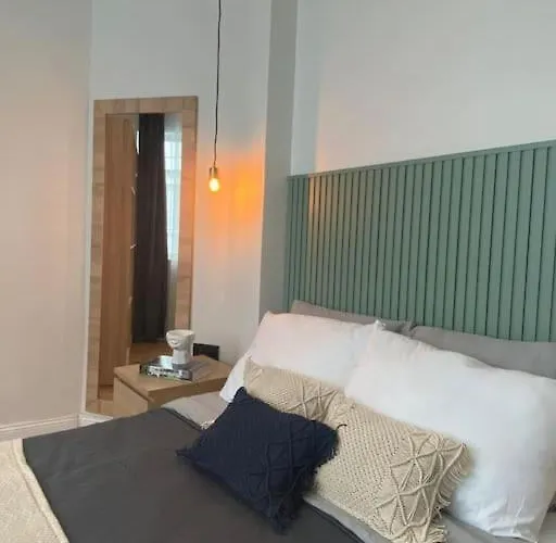 Stunning Near Metro - Degirmen 64 شقة *