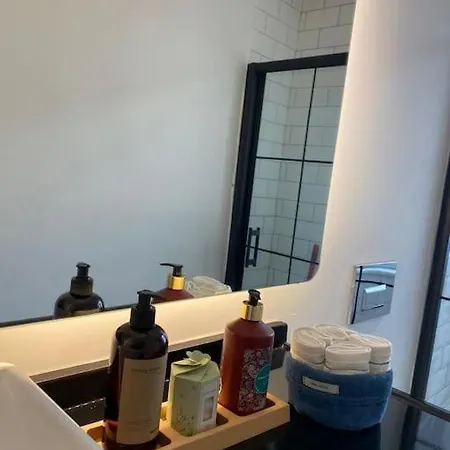 Stunning Near Metro - Degirmen 64 *