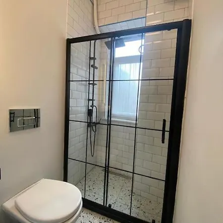 Stunning Near Metro - Degirmen 64